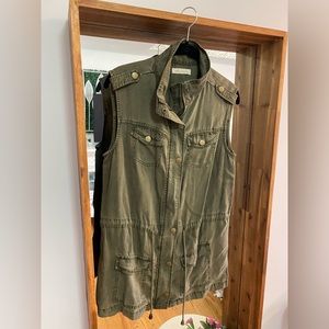 Altar’d State Green Vest One Size - Good Condition